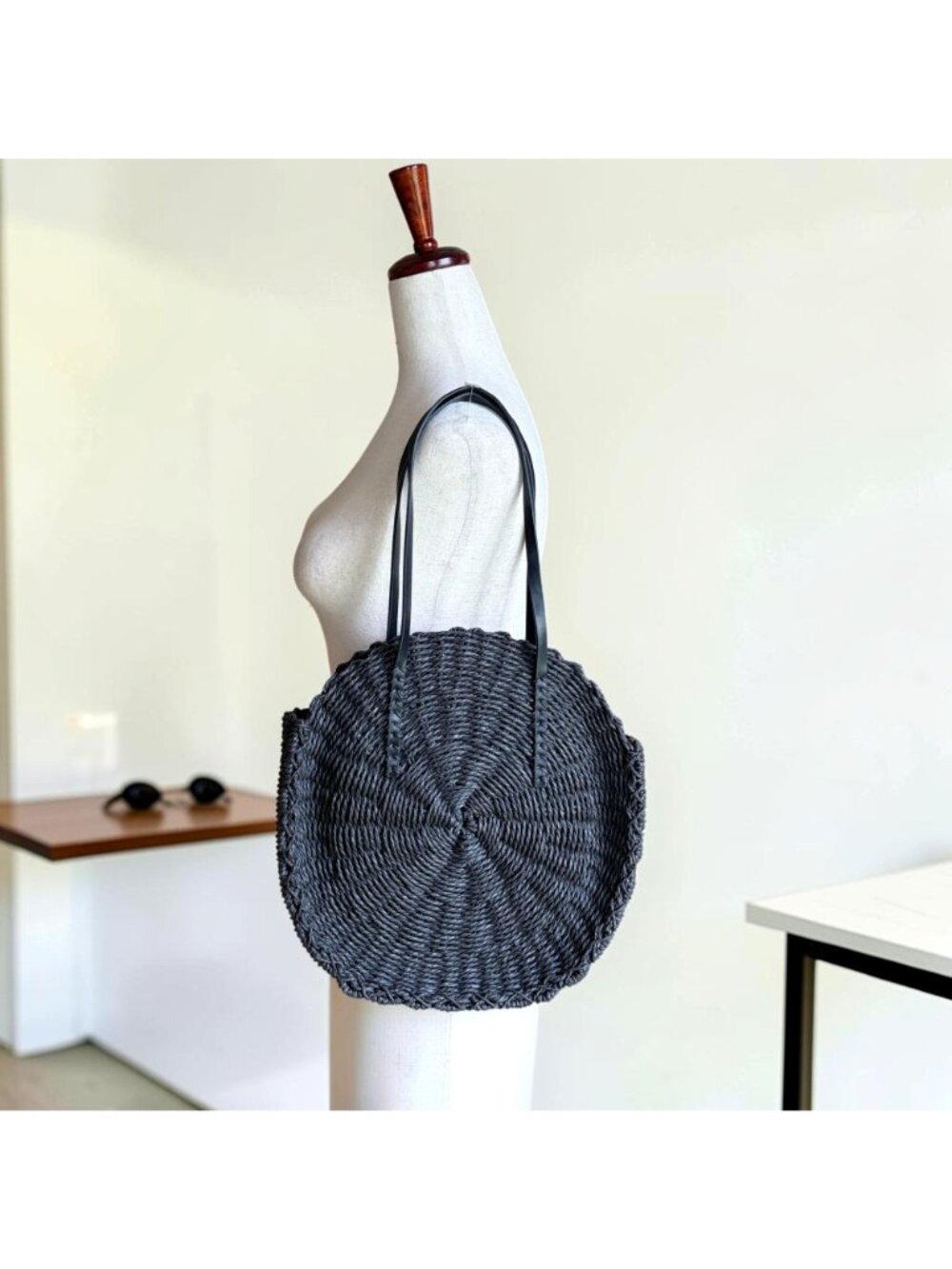 Melie Bianco Ciara Natural Straw Woven Round Circle Bag Purse Black - Picture 4 of 10